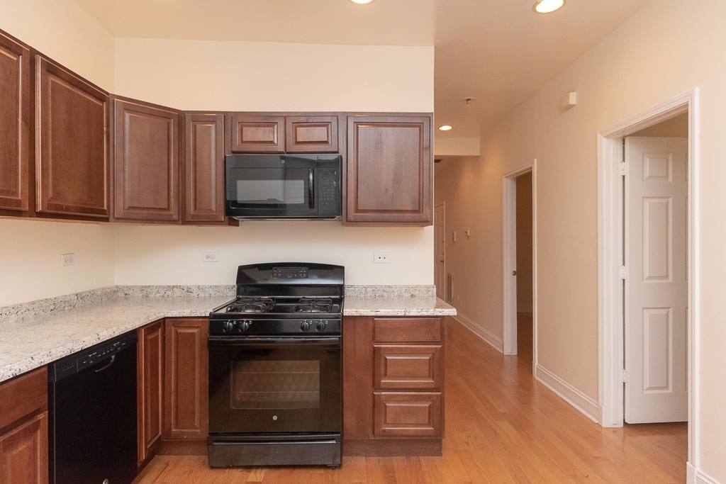 Apartment for rent at 2535 Kildare #9Q, Chicago, IL 60639