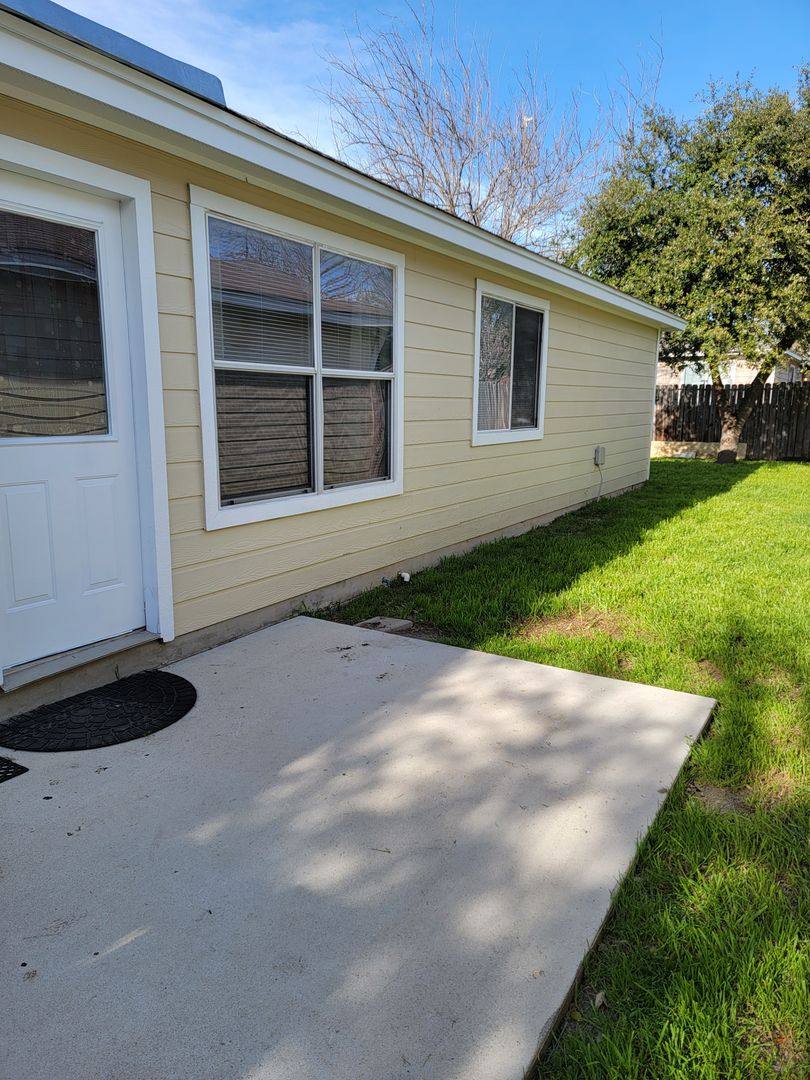 House for rent at 238 Bushtail Dr, New Braunfels, TX 78130
