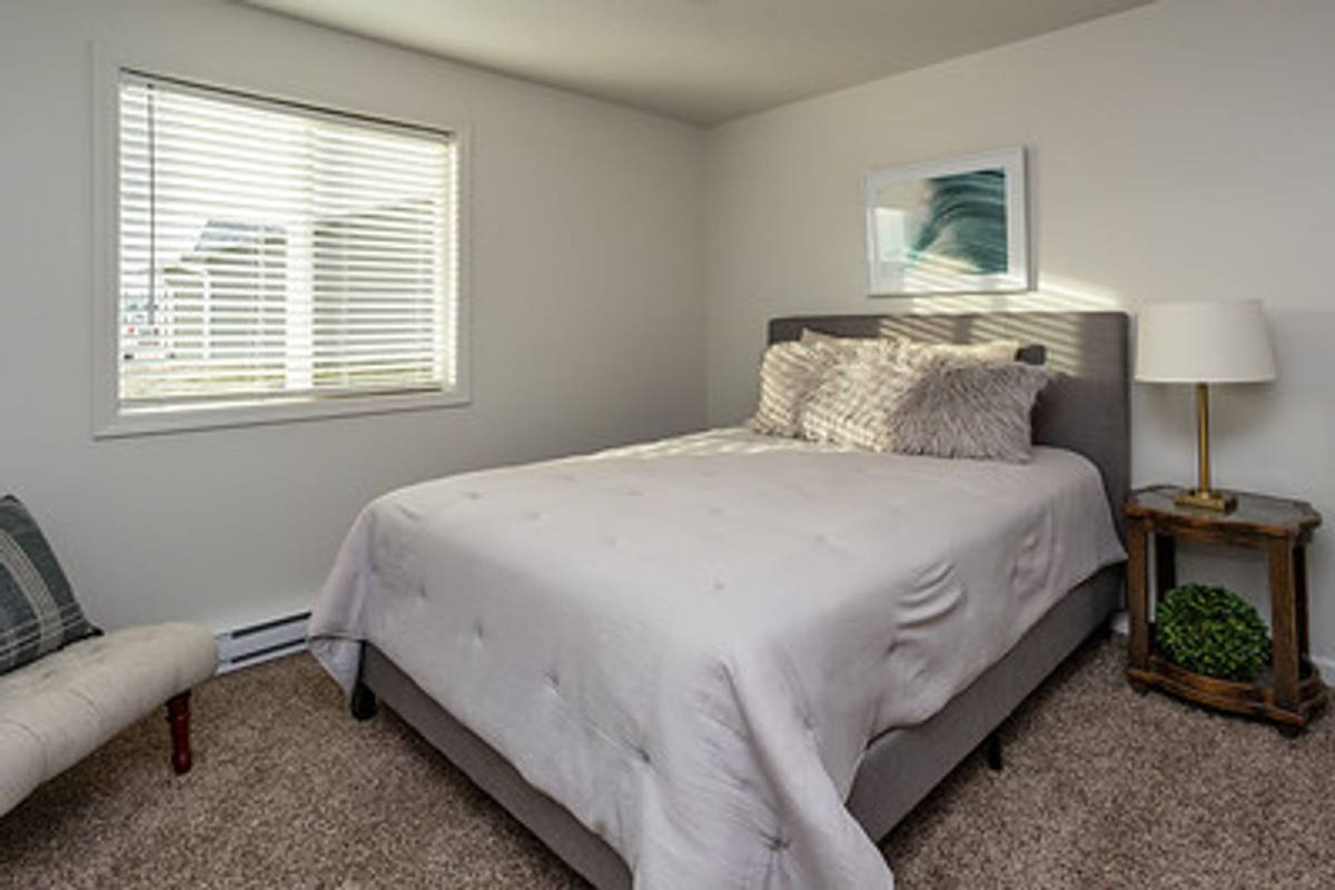 Apartment for rent at 300 Fox Lane, Pleasant Hill, IA 50327