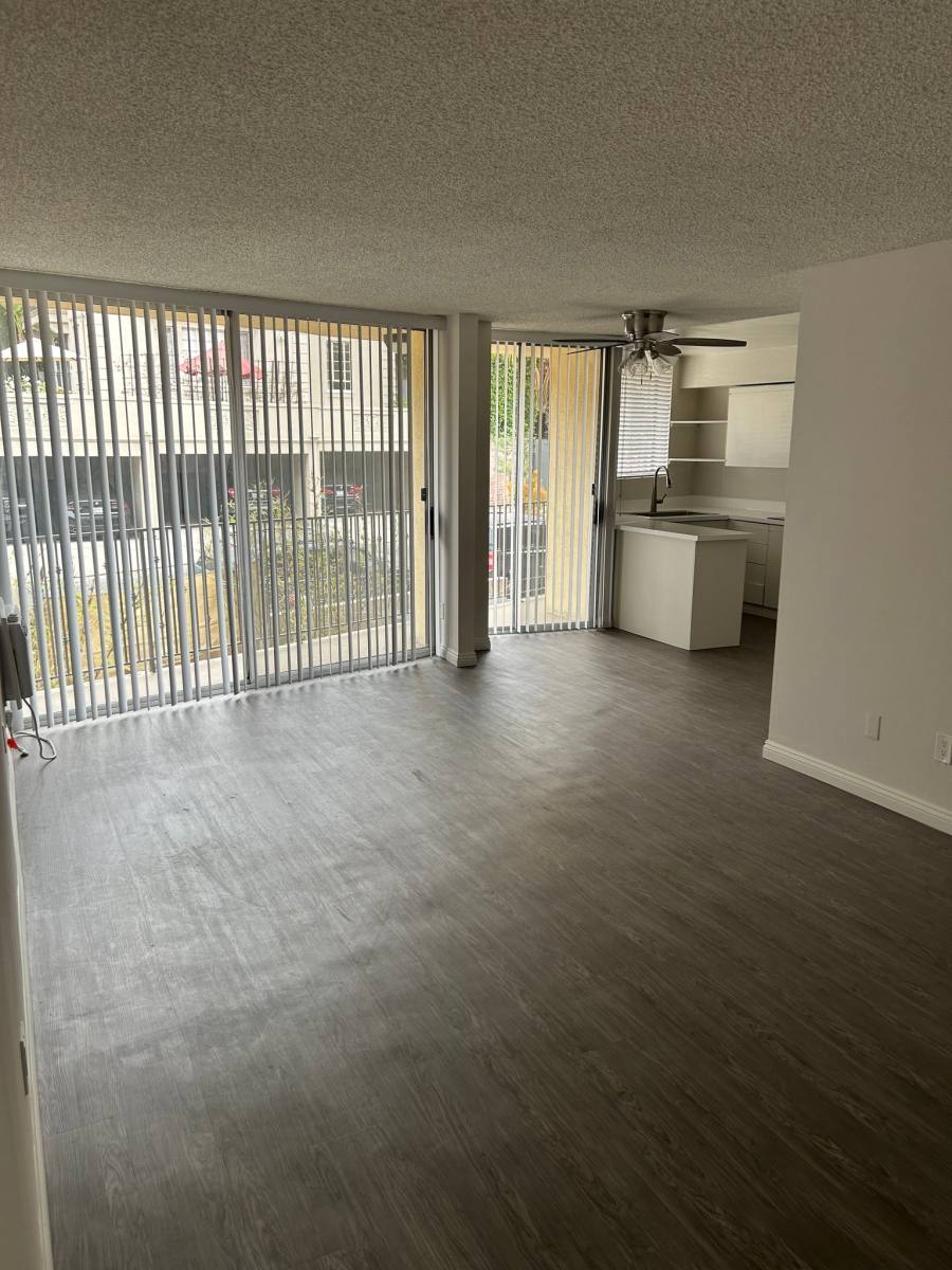 Apartment for rent at 7100 Hillside Ave #208, Los Angeles, CA 90046