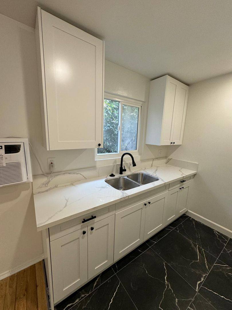 Apartment for rent at 7529 W Norton Ave, Los Angeles, CA 90046