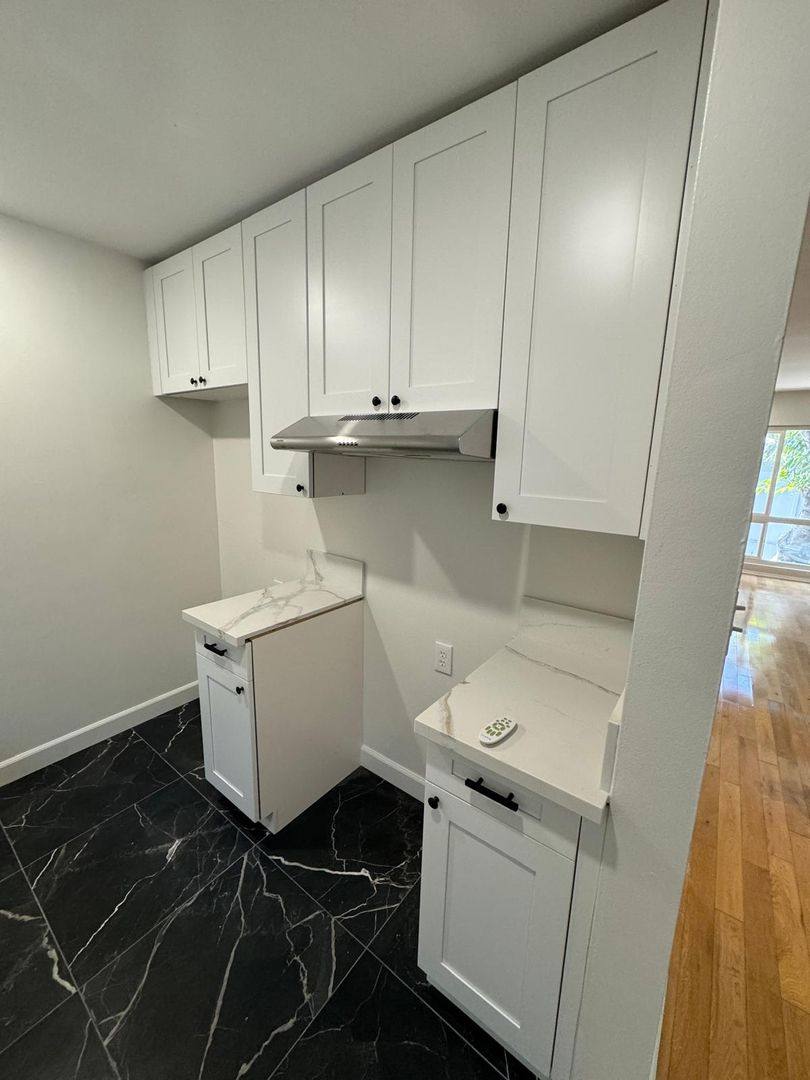 Apartment for rent at 7529 W Norton Ave, Los Angeles, CA 90046