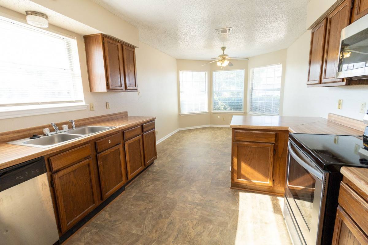 House for rent at 2701 Woodlands Dr, Killeen, TX 76549