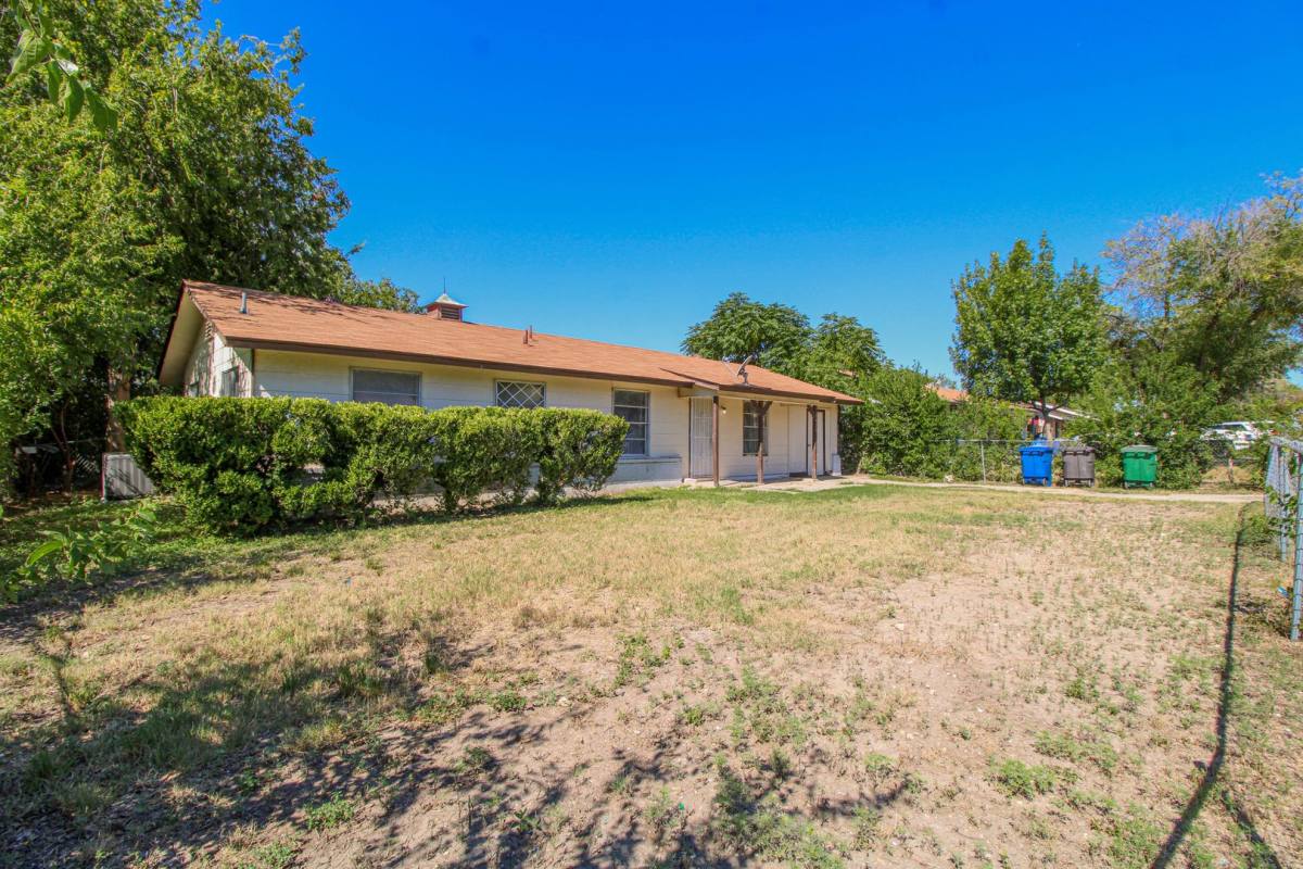 House for rent at 5822 Branch Valley, San Antonio, TX 78242