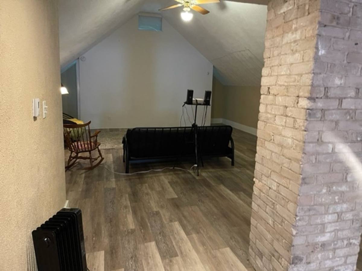 Apartment for rent at 1095 Park Ave, Rochester, NY 14610
