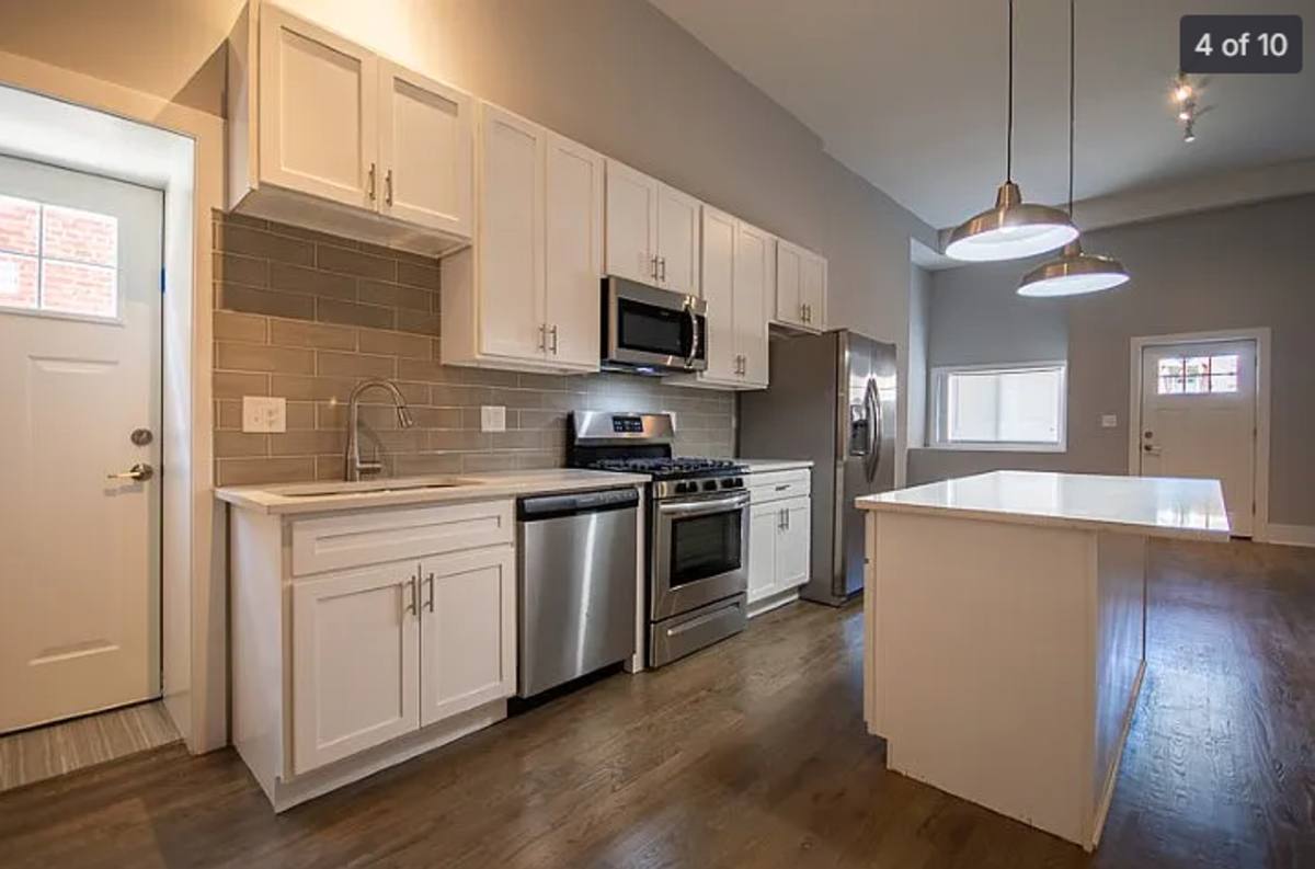 Apartment for rent at 1711 S Carpenter St, Chicago, IL 60608