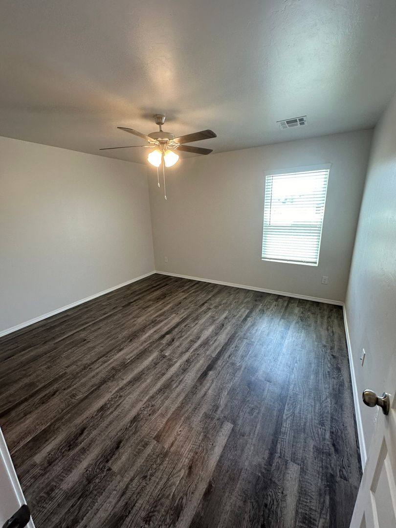 House for rent at 11620 Krew Way, Yukon, OK 73099