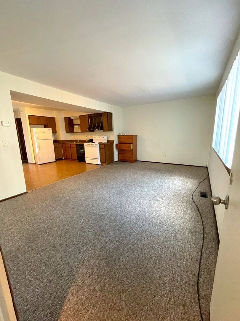 Apartment for rent at 1425 1427 S State St, Ann Arbor, MI 48104