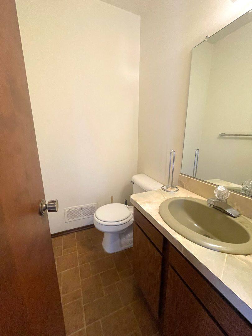 Apartment for rent at 1425 1427 S State St, Ann Arbor, MI 48104