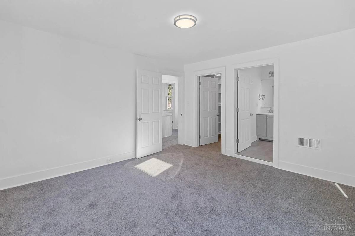 House for rent at 3518 Hudson Ave, Cincinnati, OH 45207