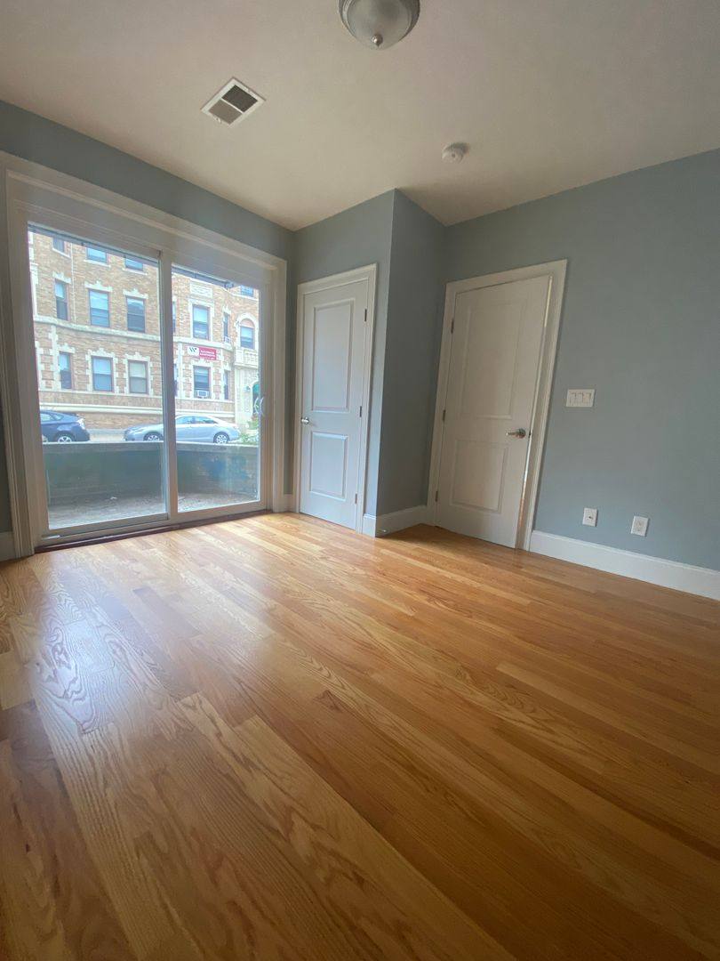 Apartment for rent at 186 Kelton St, Allston, MA 02134