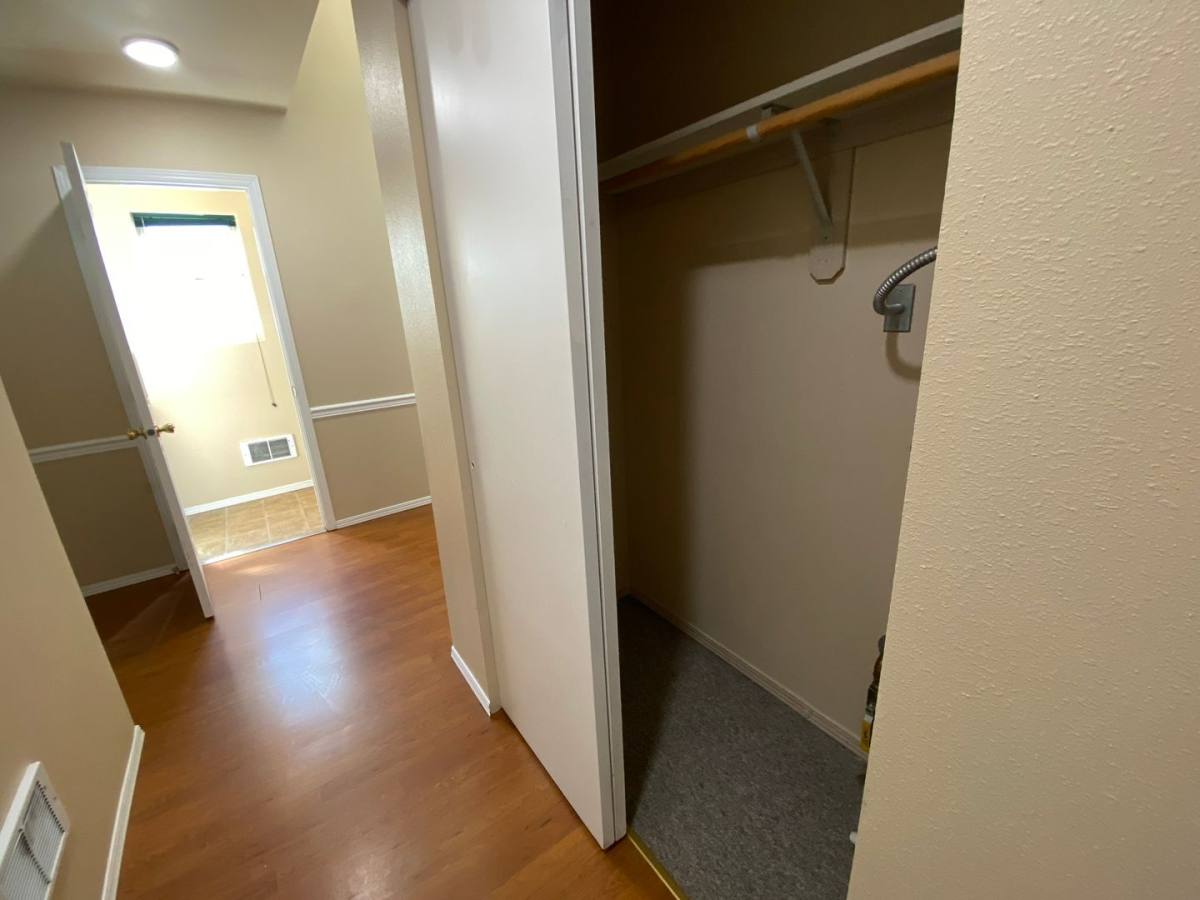 Apartment for rent at 406 E Helena Ave, Ellensburg, WA 98926