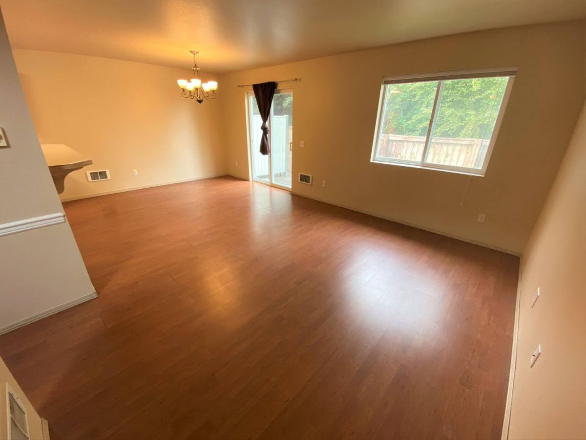 Apartment for rent at 406 E Helena Ave, Ellensburg, WA 98926