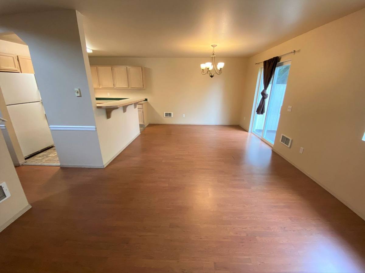 Apartment for rent at 406 E Helena Ave, Ellensburg, WA 98926