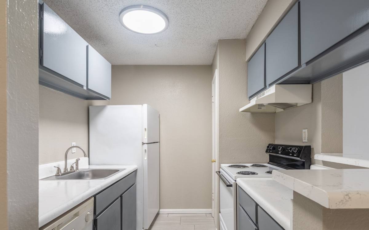 Apartment for rent at 1300 Buchta Rd, Angleton, TX 77515