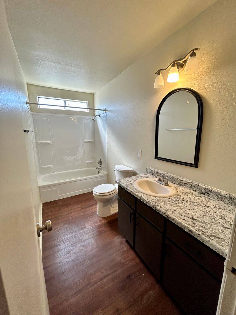 Apartment for rent at 1295 Downard Lane, Redding, CA 96002