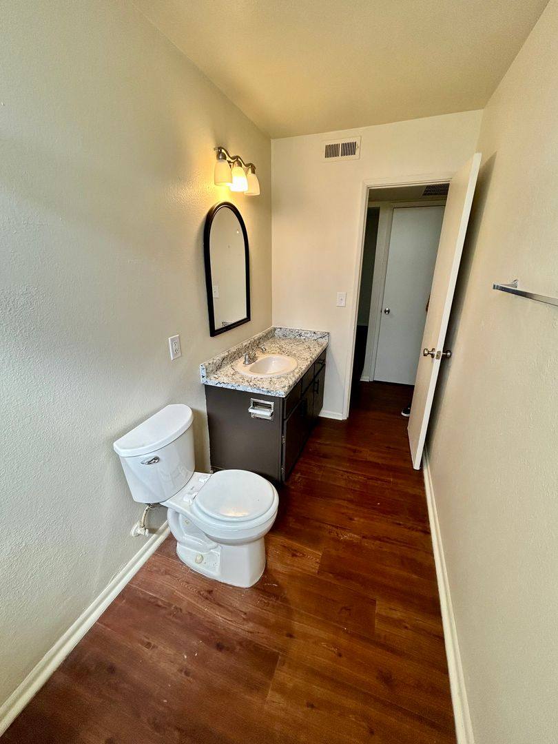 Apartment for rent at 1295 Downard Lane, Redding, CA 96002