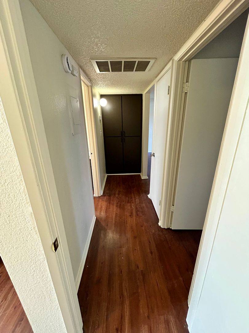 Apartment for rent at 1295 Downard Lane, Redding, CA 96002