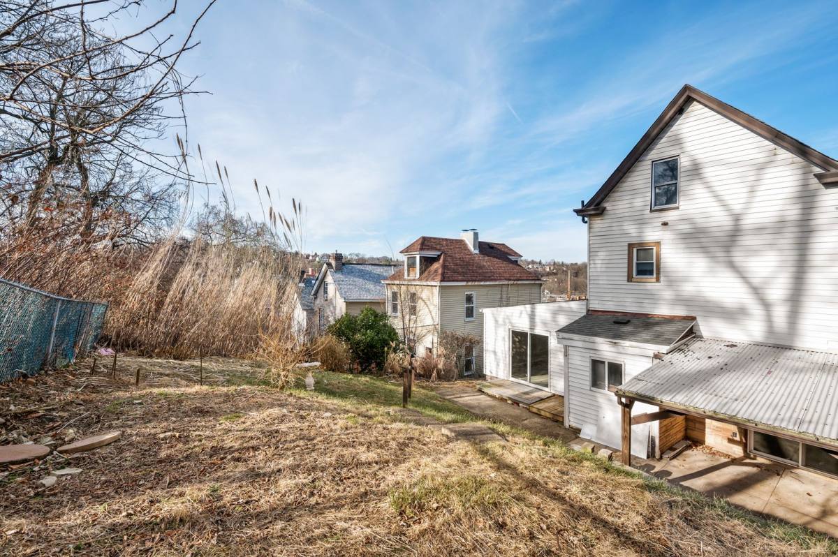 House for rent at 304 Marlow St, Pittsburgh, PA 15220