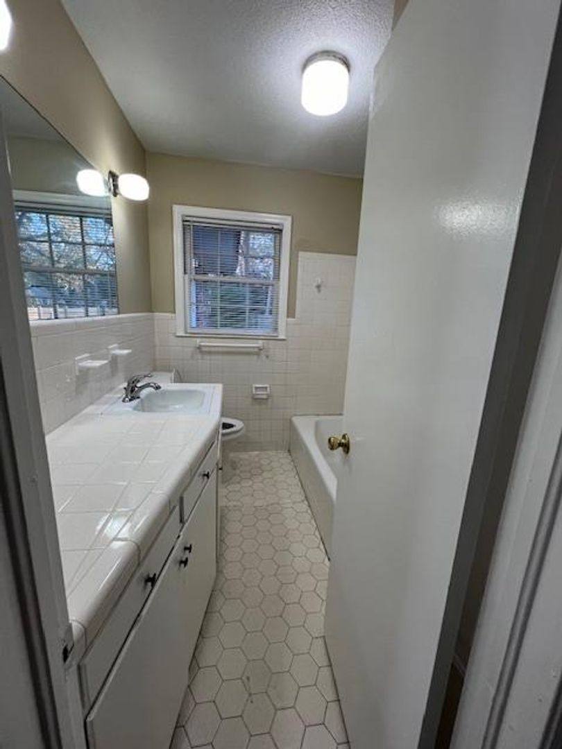 House for rent at 407 Northfield Rd, Valdosta, GA 31602