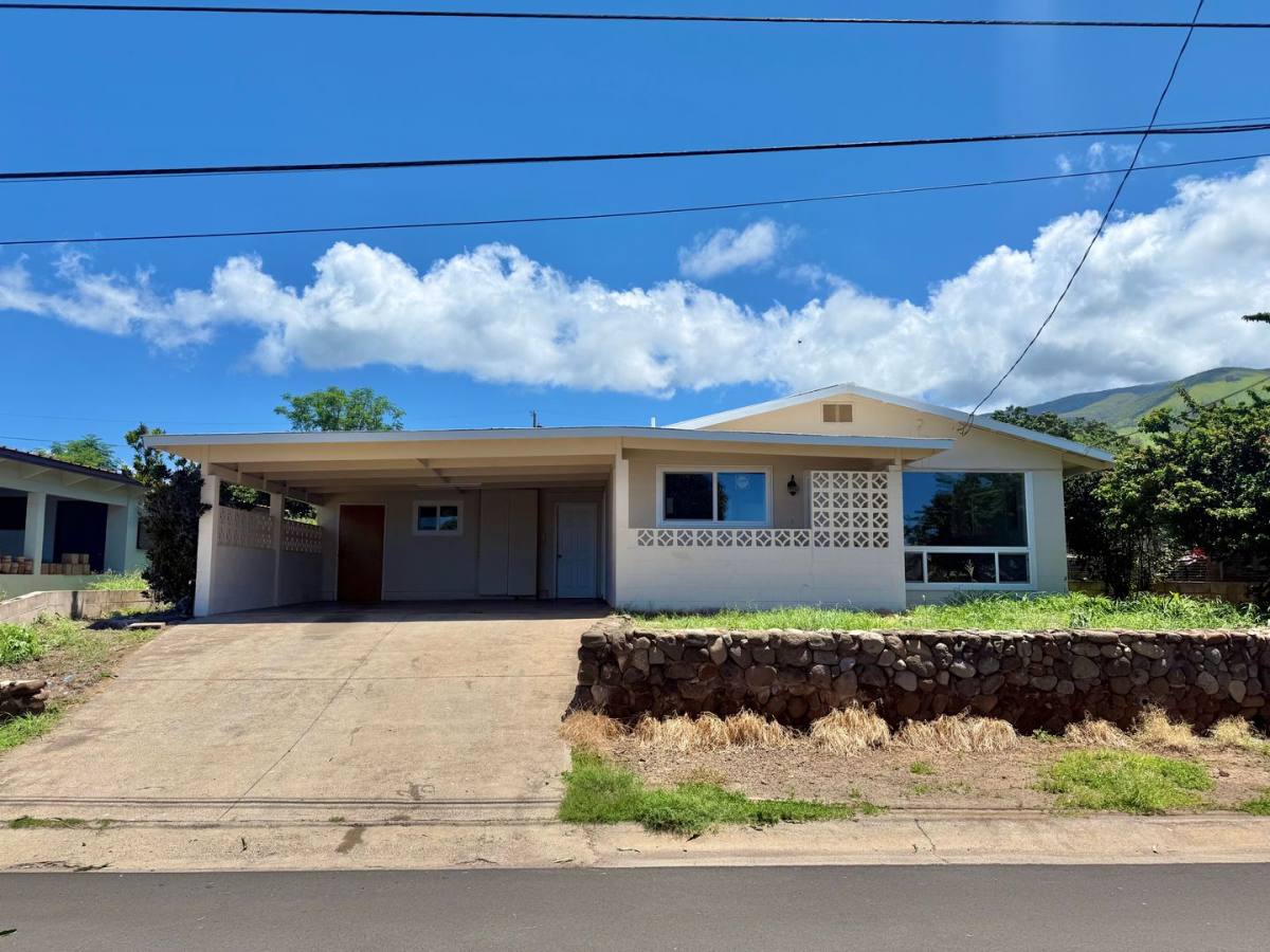 House for rent at 880 Kanakea Loop, Lahaina, HI 96761