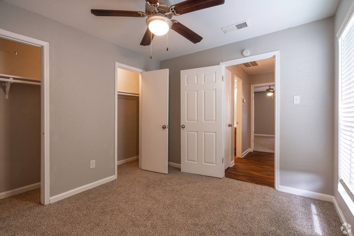 Apartment for rent at 460 Tx-332, Lake Jackson, TX 77566