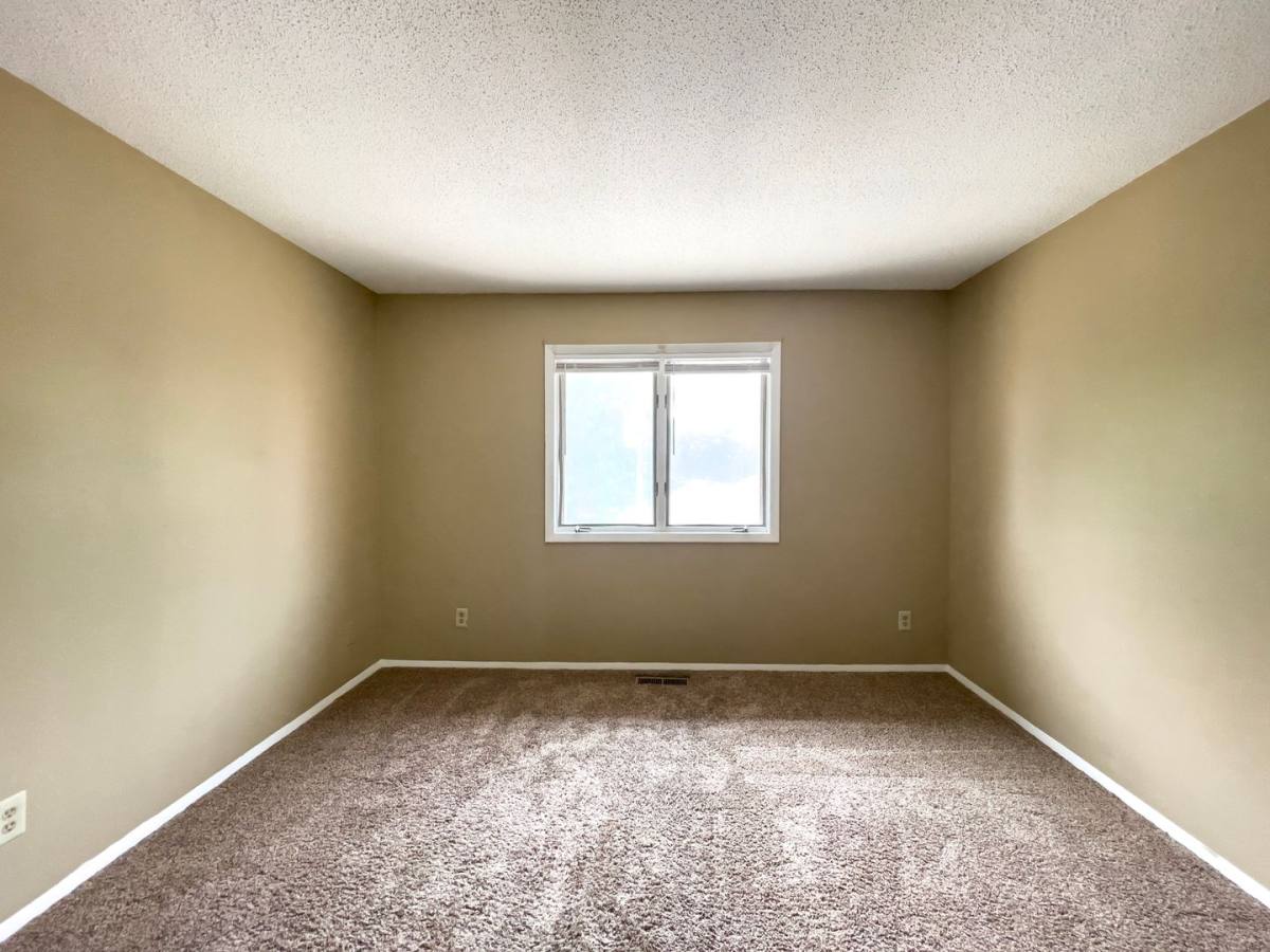 Apartment for rent at 920 N Linden St, Muncie, IN 47303