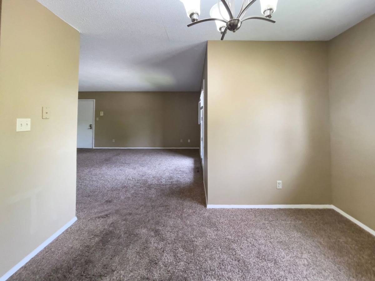 Apartment for rent at 920 N Linden St, Muncie, IN 47303
