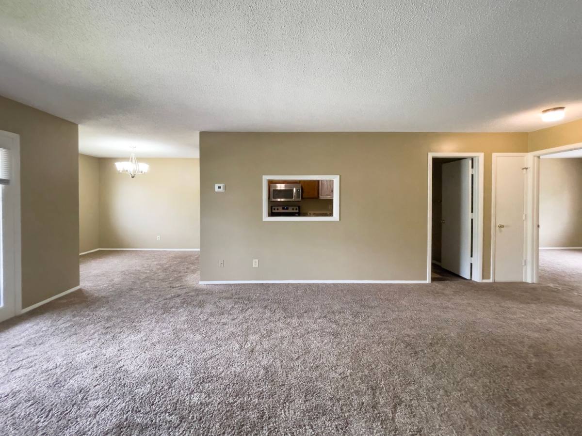 Apartment for rent at 920 N Linden St, Muncie, IN 47303