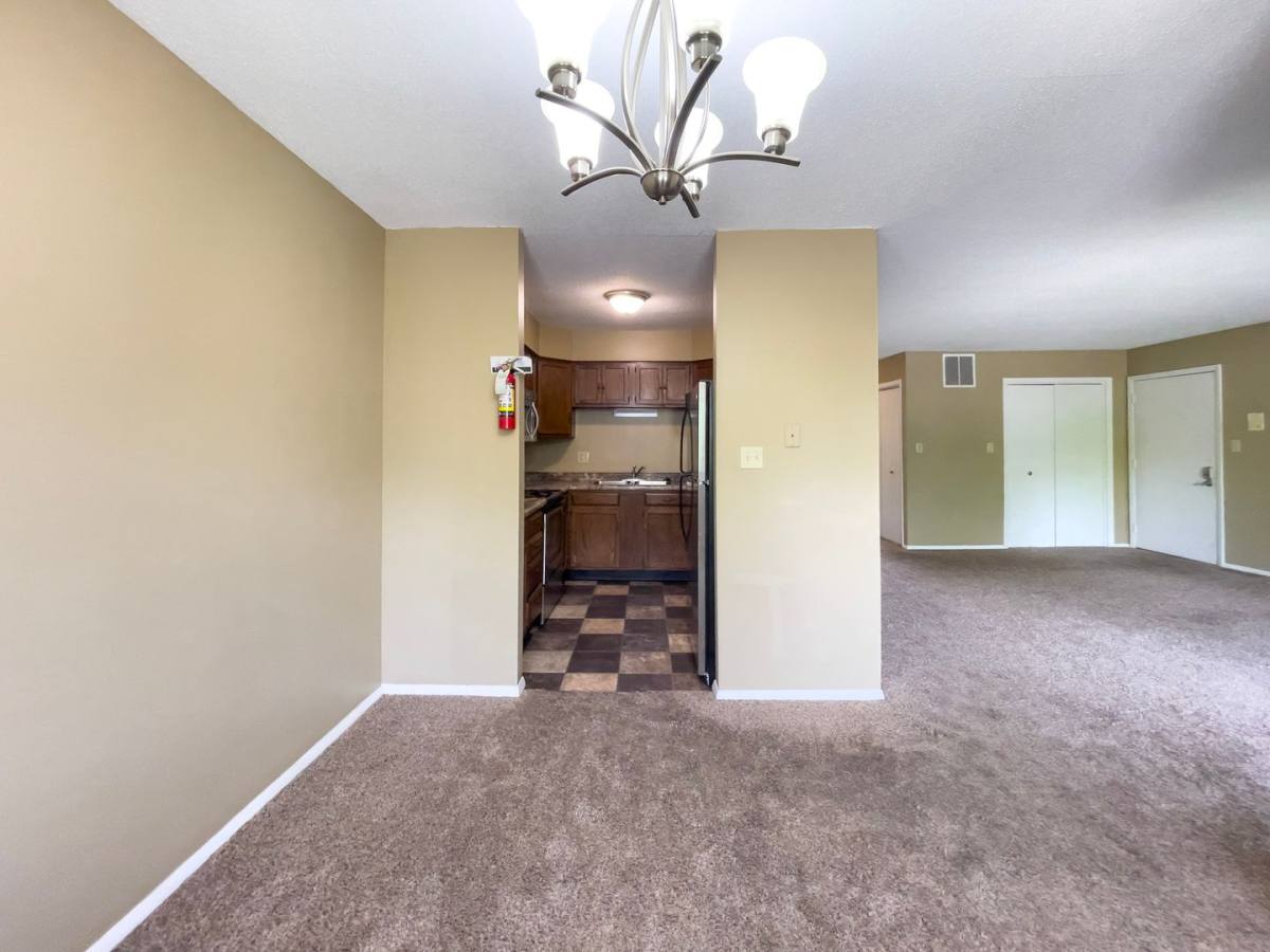 Apartment for rent at 920 N Linden St, Muncie, IN 47303