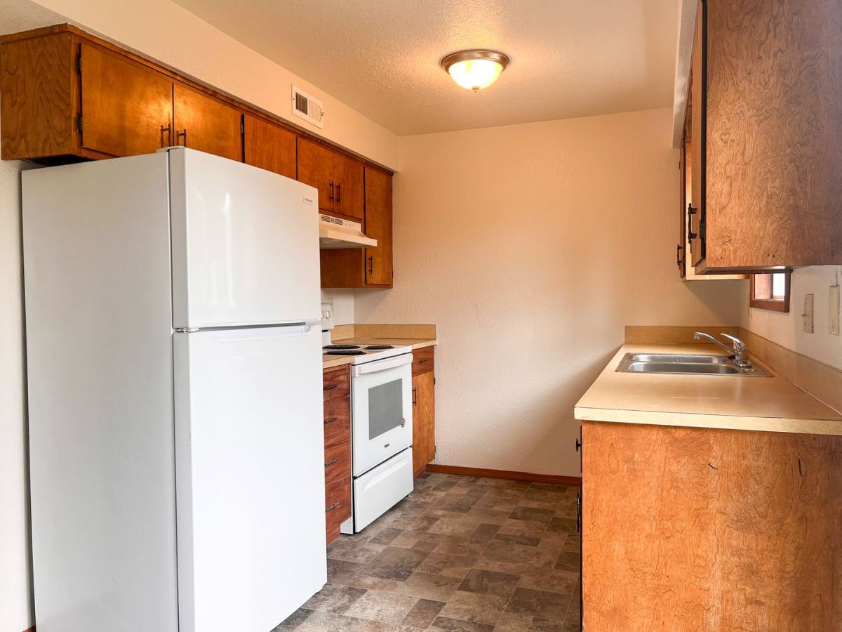 Apartment for rent at 155 S 8th St, Lebanon, OR 97355