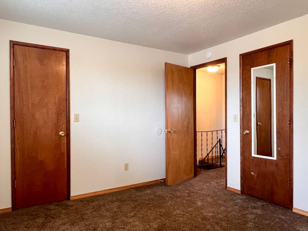 Apartment for rent at 155 S 8th St, Lebanon, OR 97355