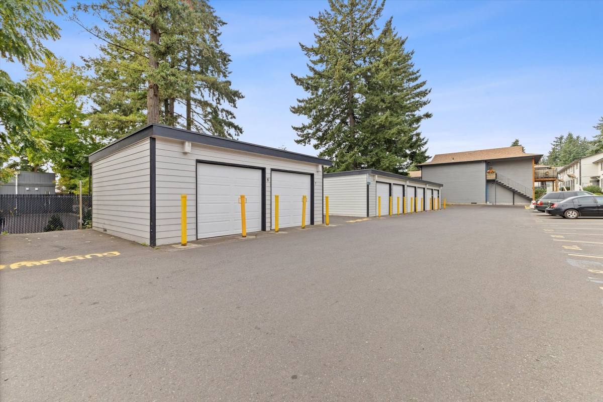 Apartment for rent at 16047 E Burnside St, Portland, OR 97233