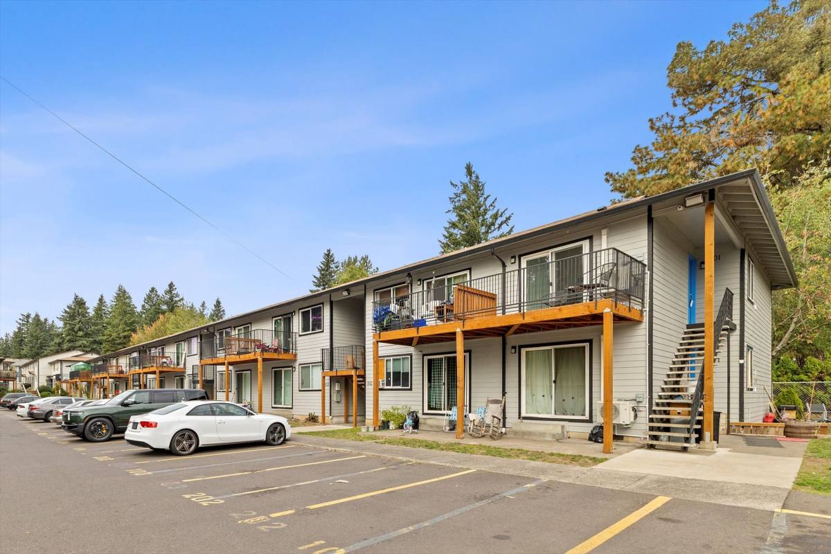 Apartment for rent at 16047 E Burnside St, Portland, OR 97233