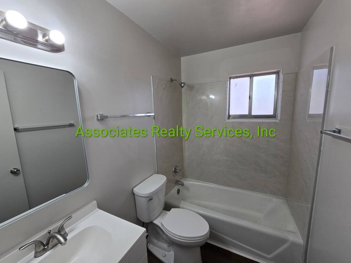 Apartment for rent at 1921 NE 17th Way, Gainesville, FL 32609