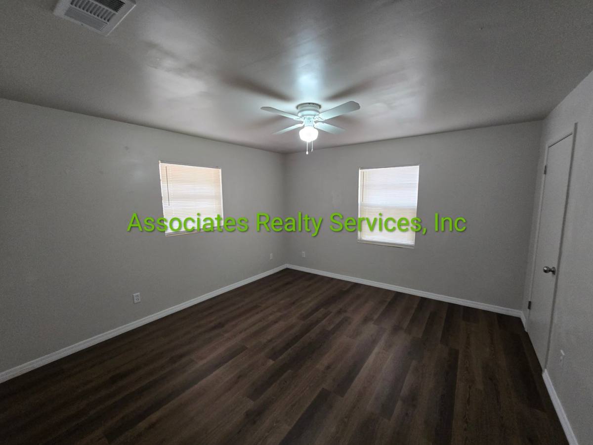 Apartment for rent at 1921 NE 17th Way, Gainesville, FL 32609