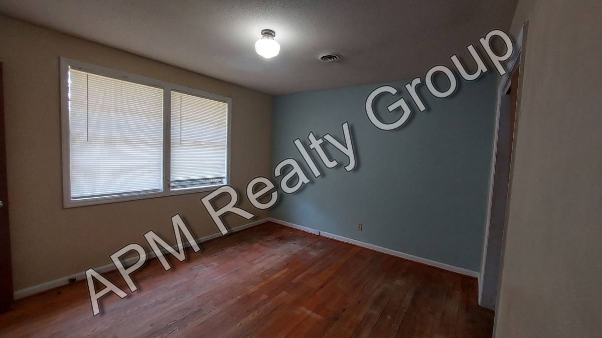 House for rent at 329 Ovanta Rd, Columbia, SC 29209