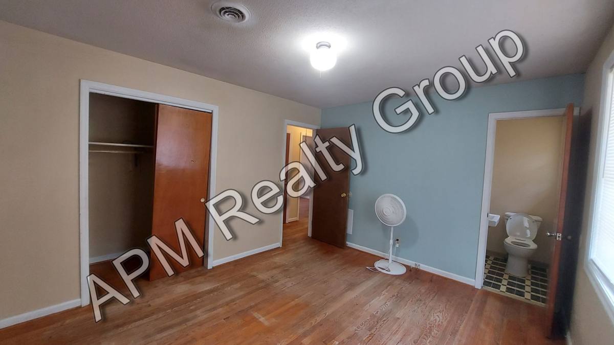 House for rent at 329 Ovanta Rd, Columbia, SC 29209