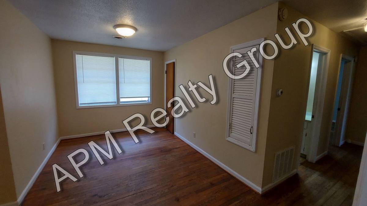 House for rent at 329 Ovanta Rd, Columbia, SC 29209