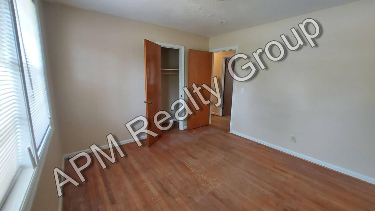 House for rent at 329 Ovanta Rd, Columbia, SC 29209