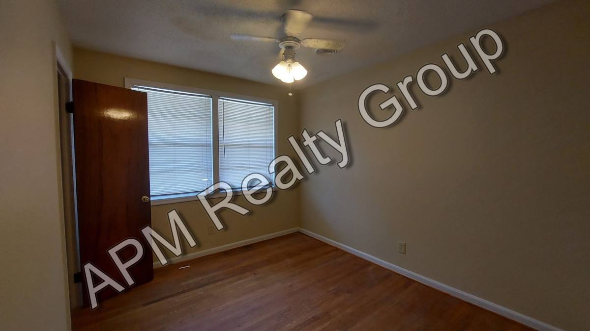 House for rent at 329 Ovanta Rd, Columbia, SC 29209