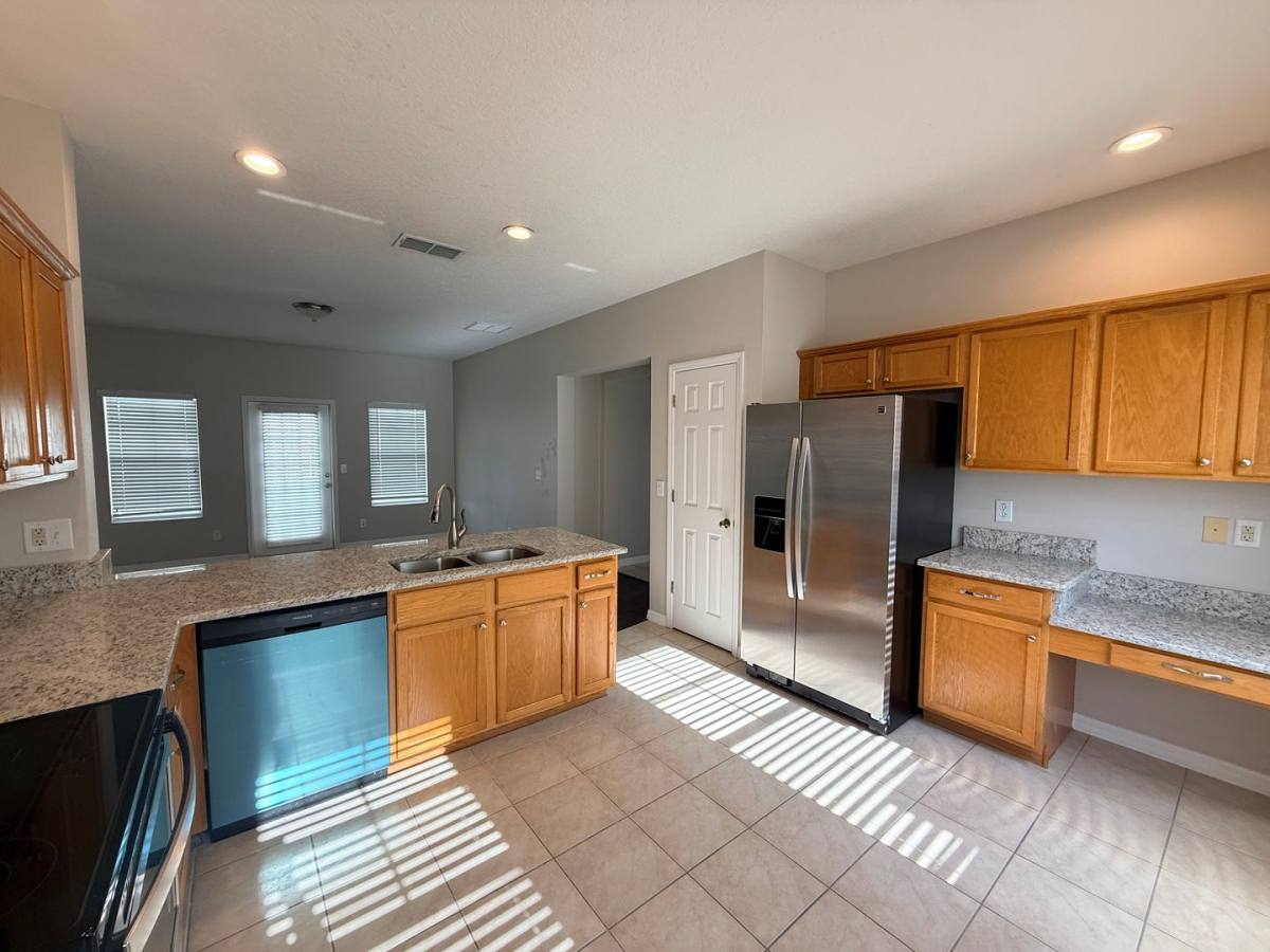 House for rent at 1110 Oak Pond Dr, Kissimmee, FL 34747