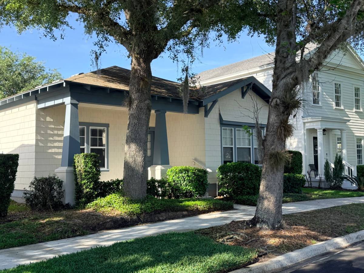 House for rent at 1110 Oak Pond Dr, Kissimmee, FL 34747