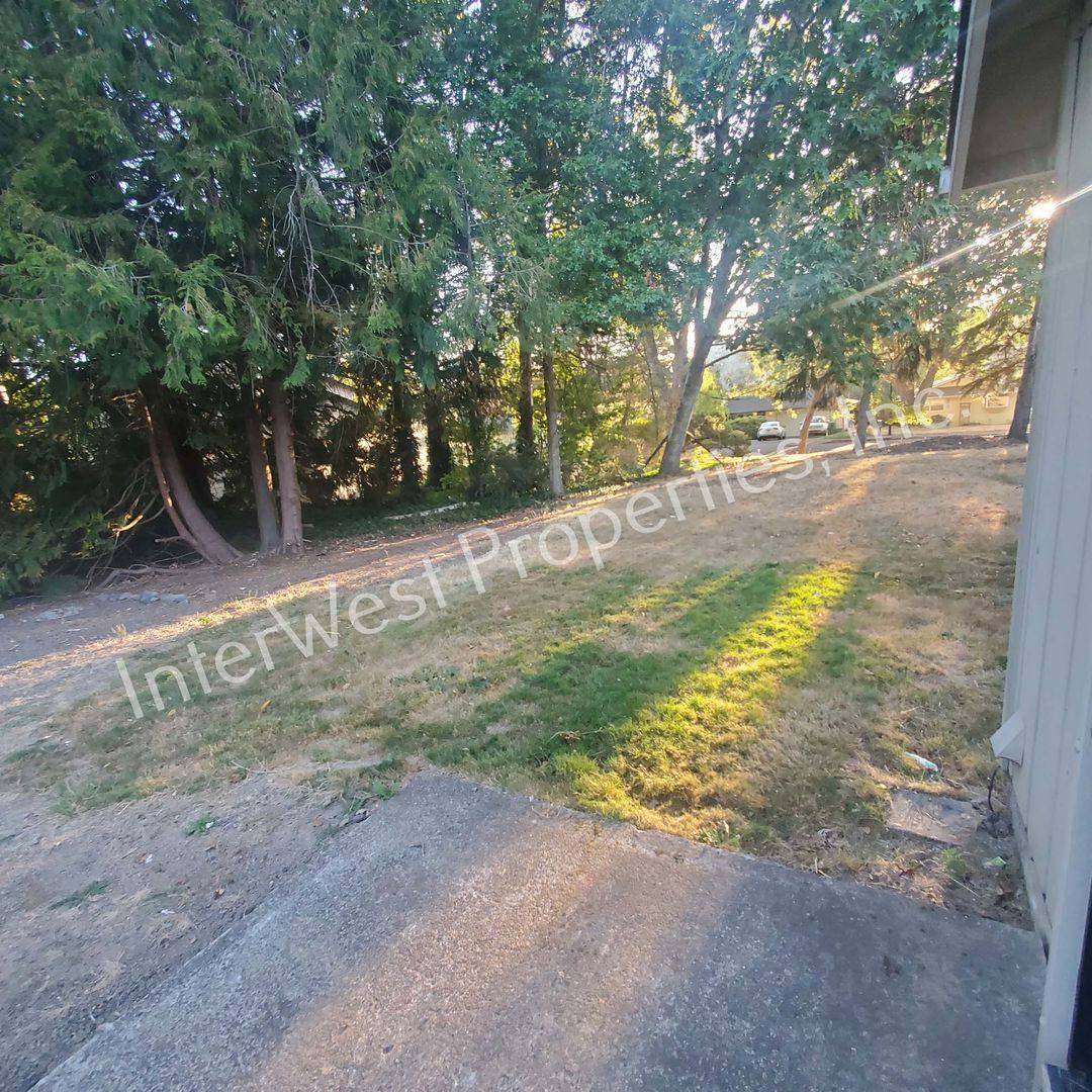 House for rent at 9685 SW Whitford Lane, Beaverton, OR 97008