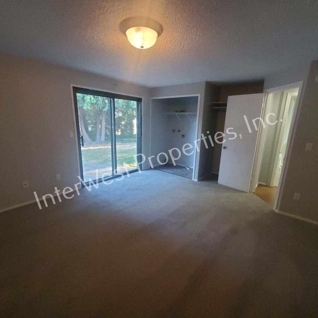 House for rent at 9685 SW Whitford Lane, Beaverton, OR 97008
