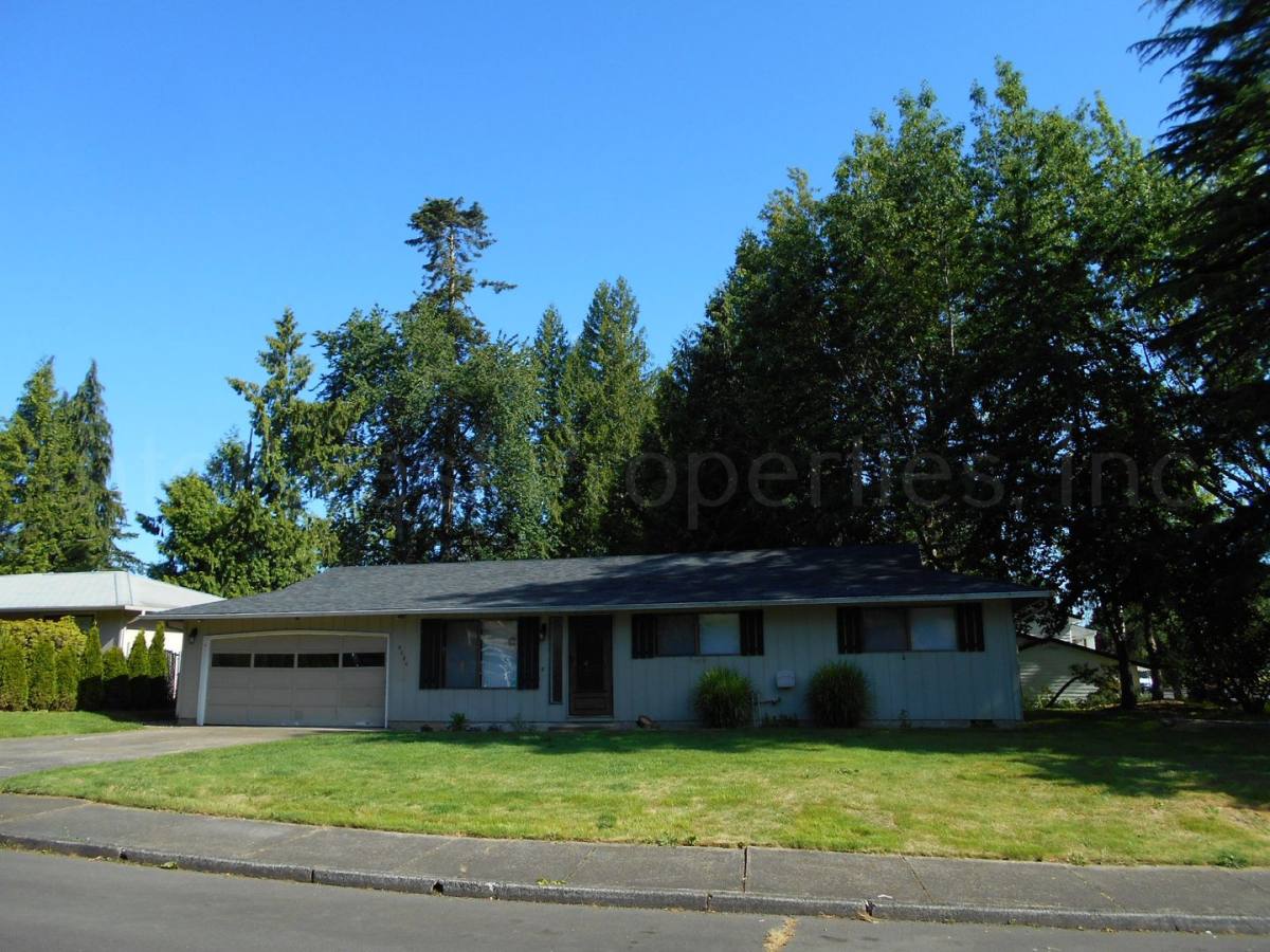 House for rent at 9685 SW Whitford Lane, Beaverton, OR 97008
