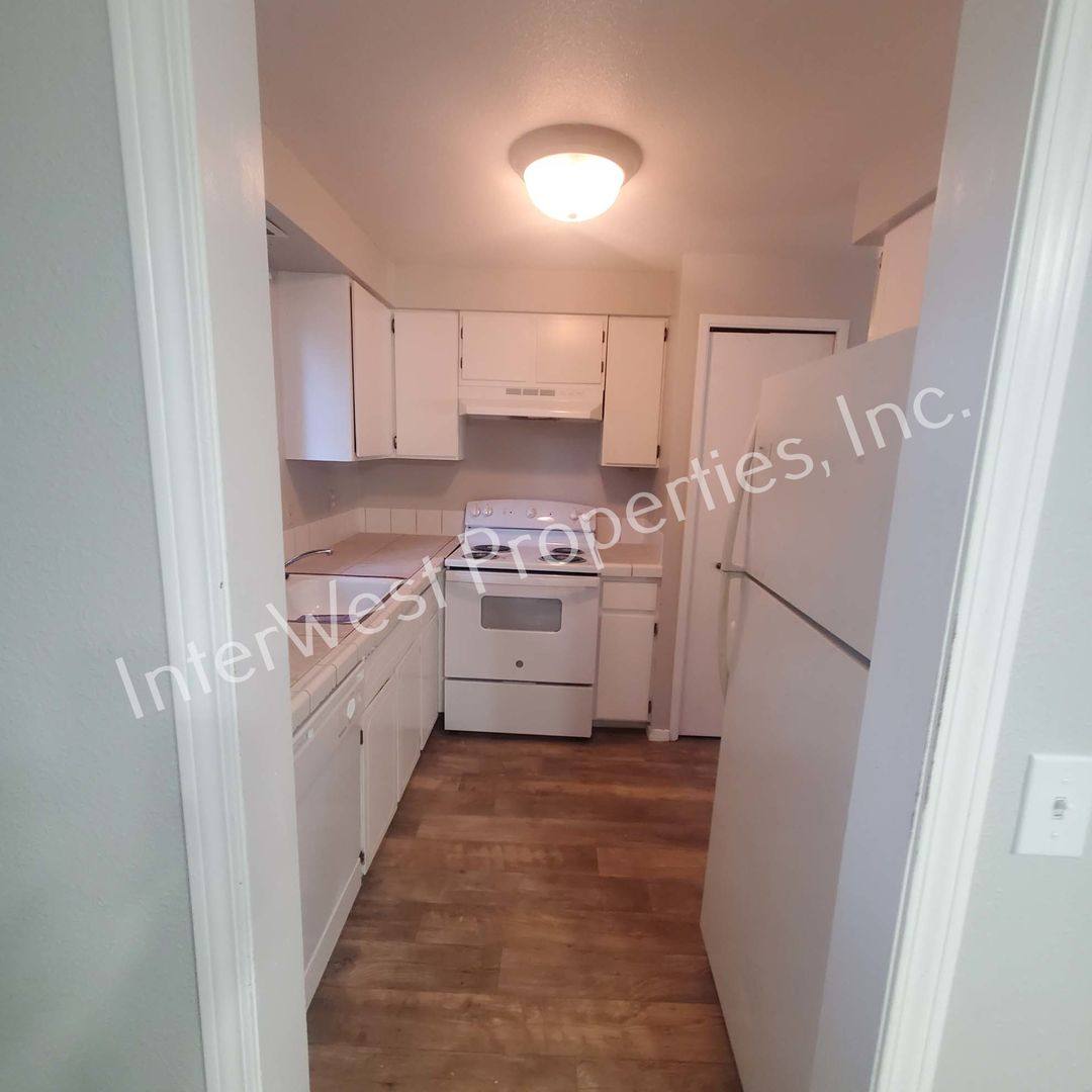 House for rent at 9685 SW Whitford Lane, Beaverton, OR 97008