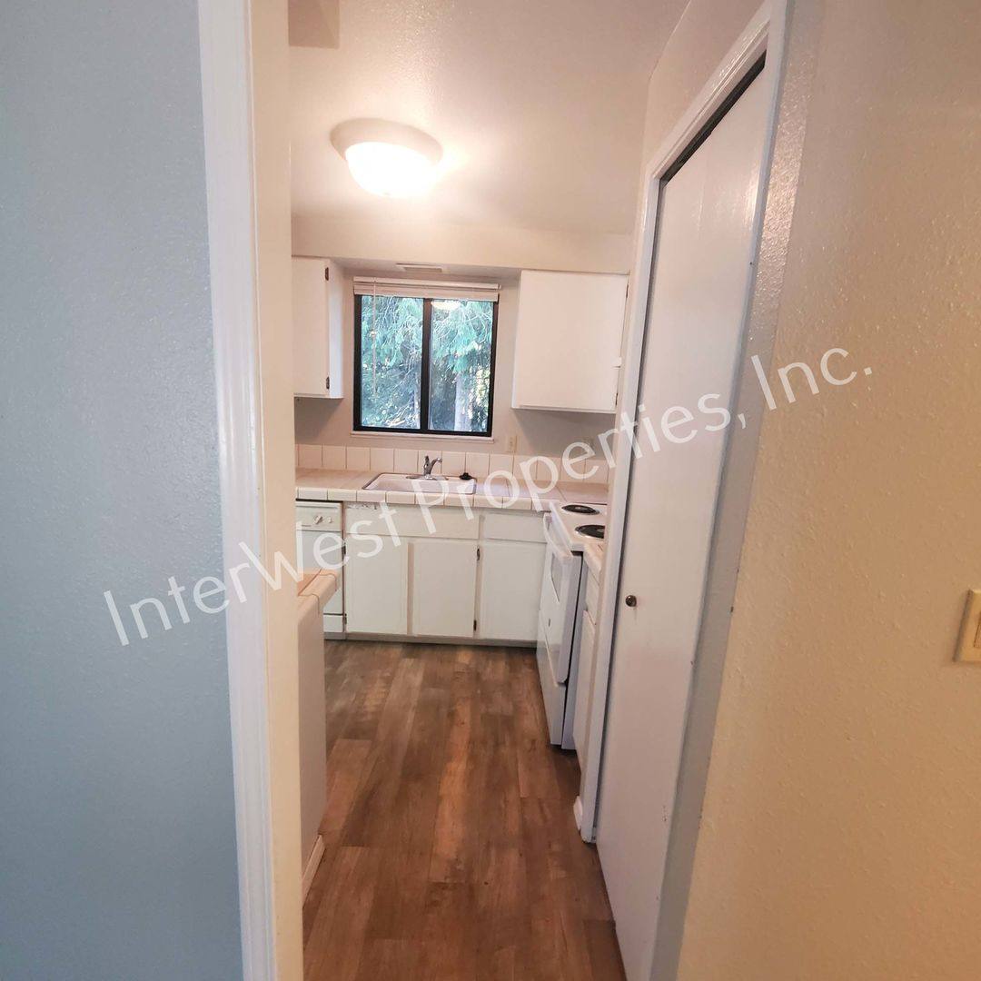 House for rent at 9685 SW Whitford Lane, Beaverton, OR 97008
