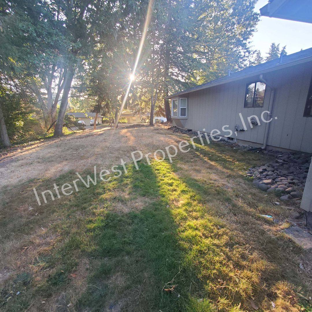 House for rent at 9685 SW Whitford Lane, Beaverton, OR 97008
