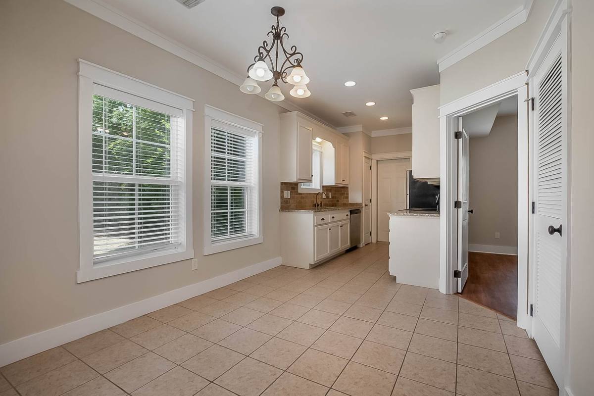 Apartment for rent at 917 Homewood Dr, Tuscaloosa, AL 35401
